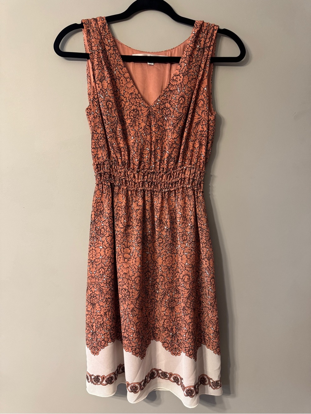 Max Studio | v neck pattern dress | XS